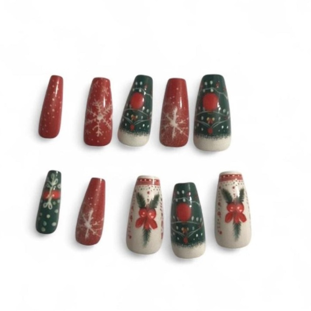 Festive Red and Green Christmas Nail Set